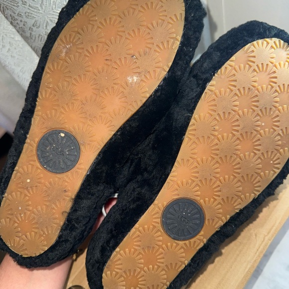 UGG fluff slides - Picture 3 of 6